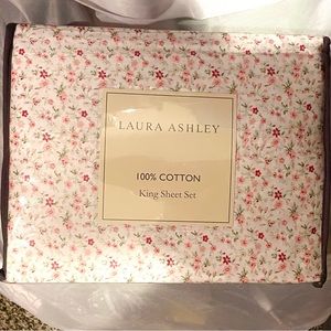 NWT Laura Ashley Floral 4 Piece King Sheet Set - Evie Pink